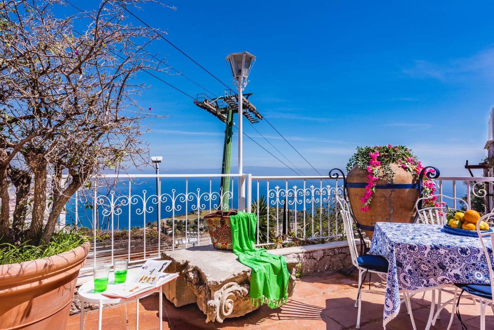 Dream View Suites Taormina Eksteriør billede