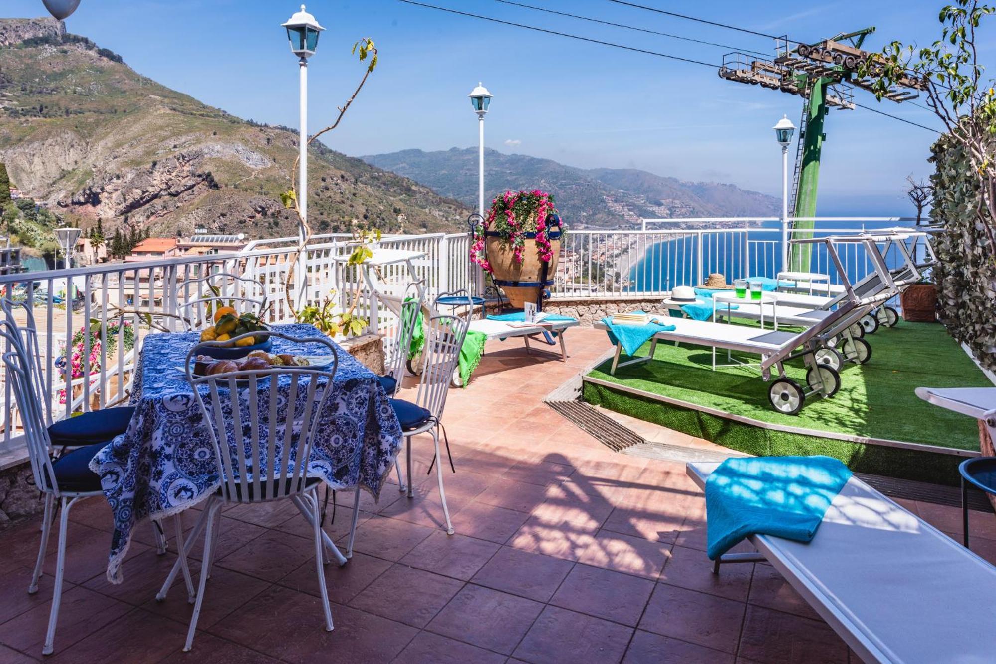 Dream View Suites Taormina Eksteriør billede