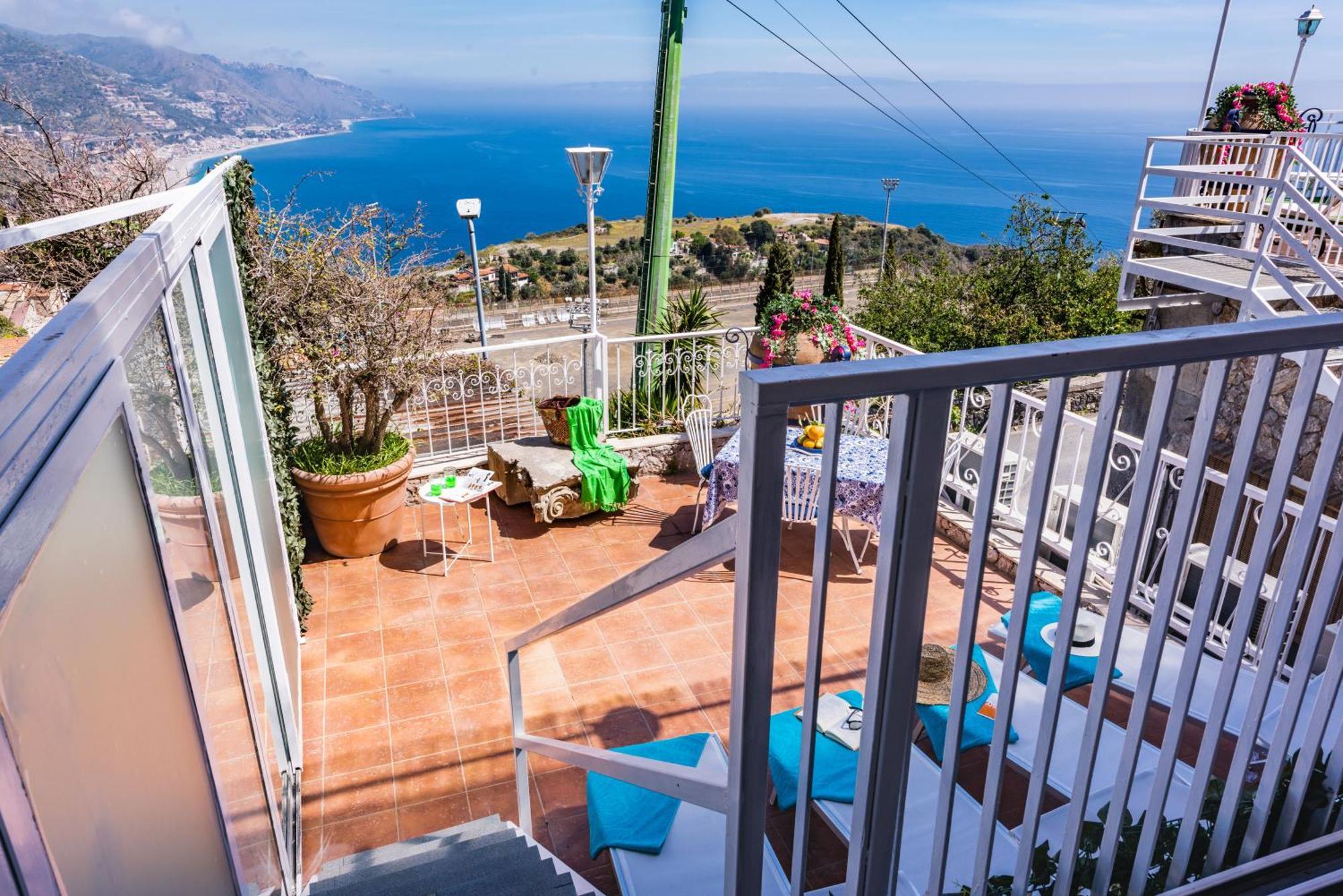 Dream View Suites Taormina Eksteriør billede
