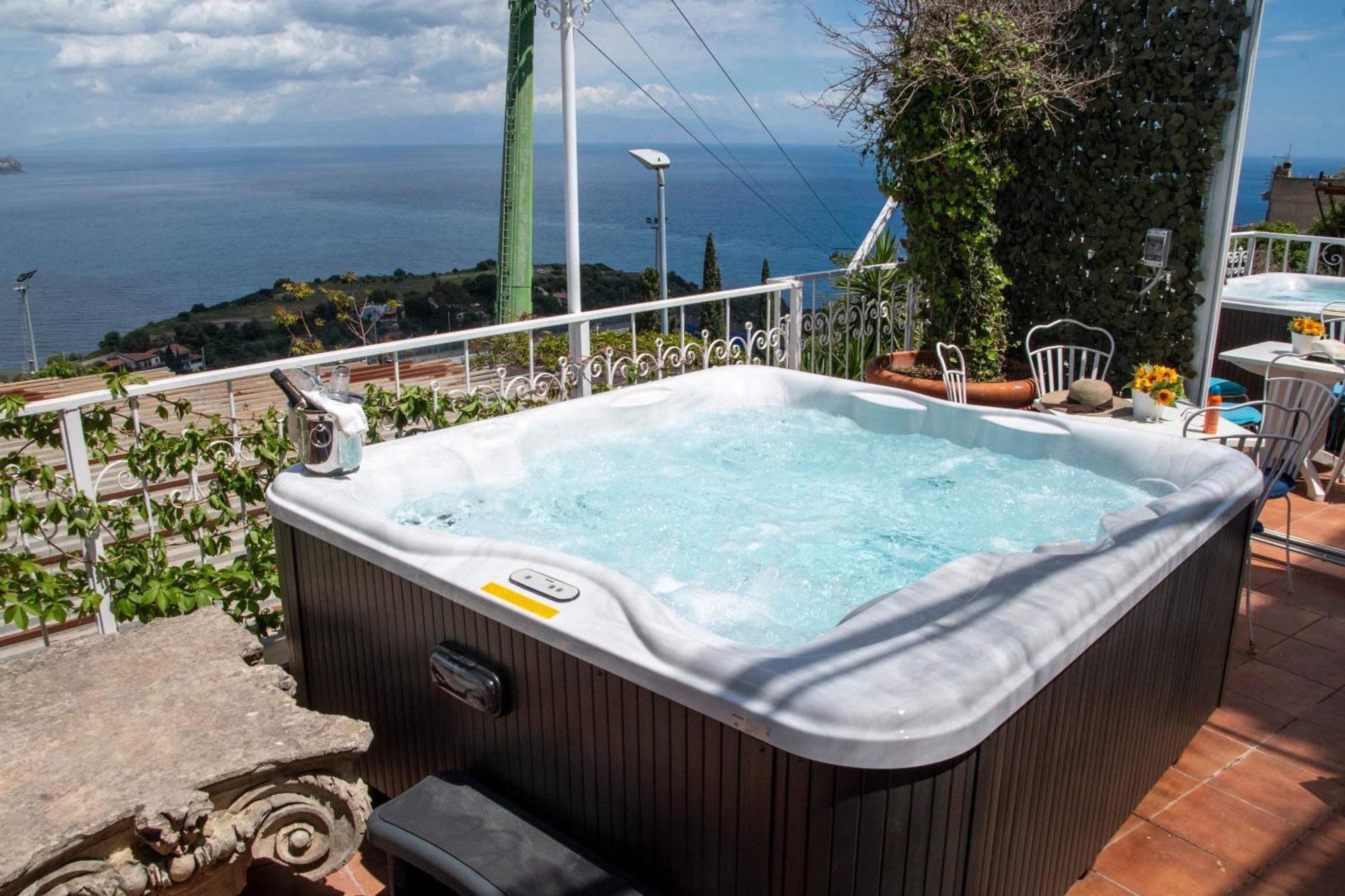 Dream View Suites Taormina Eksteriør billede